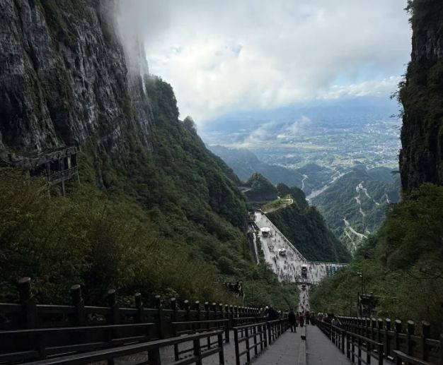 上班族带父母张家界5天4晚纯玩团