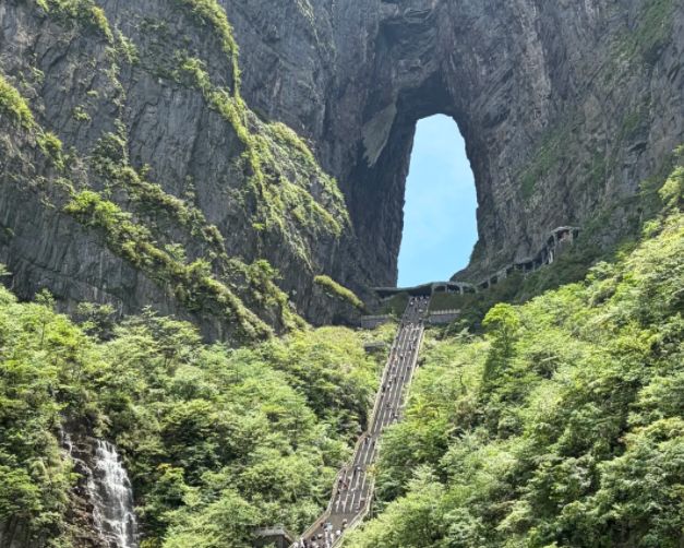 张家界5天4晚跟团游