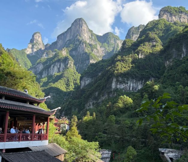 张家界5天4晚跟团游